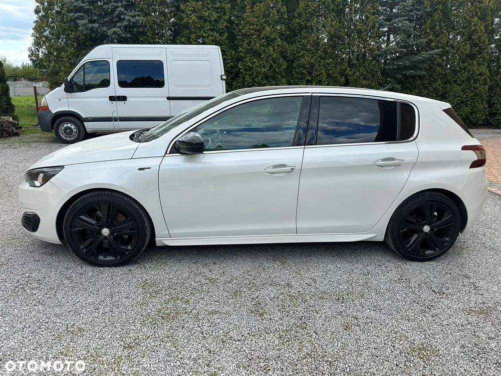 Peugeot 308 - 8
