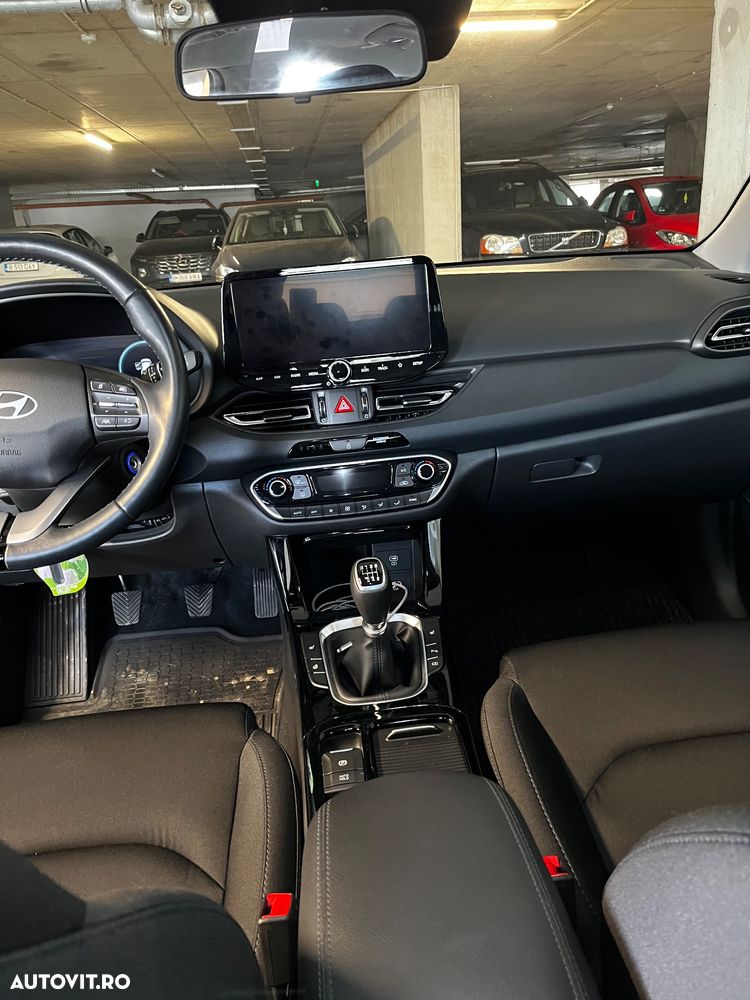 Hyundai i30 1.5 96CP M/T Highway - 13