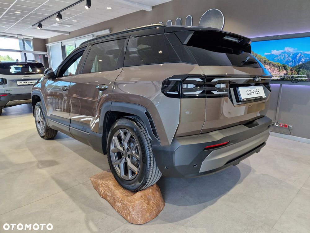 Jeep Compass 1.2 T3 mHEV First Edition FWD DCT - 22