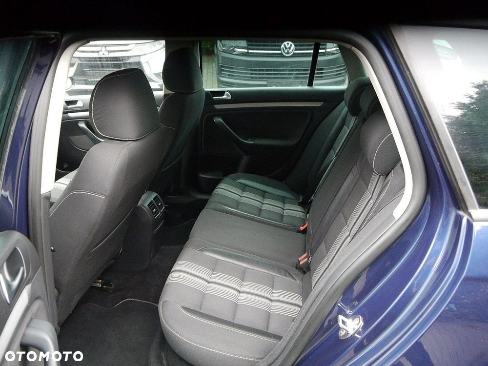 Volkswagen Golf 1.6 TDI DPF BlueMotion Technology MATCH - 28