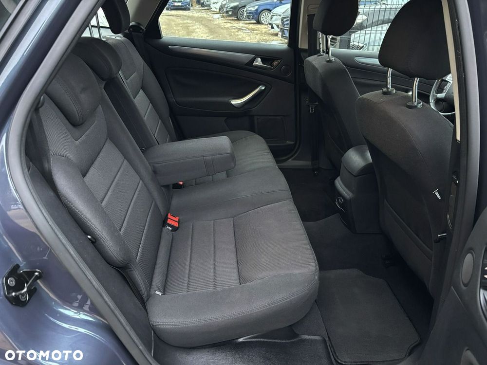 Ford Mondeo - 23