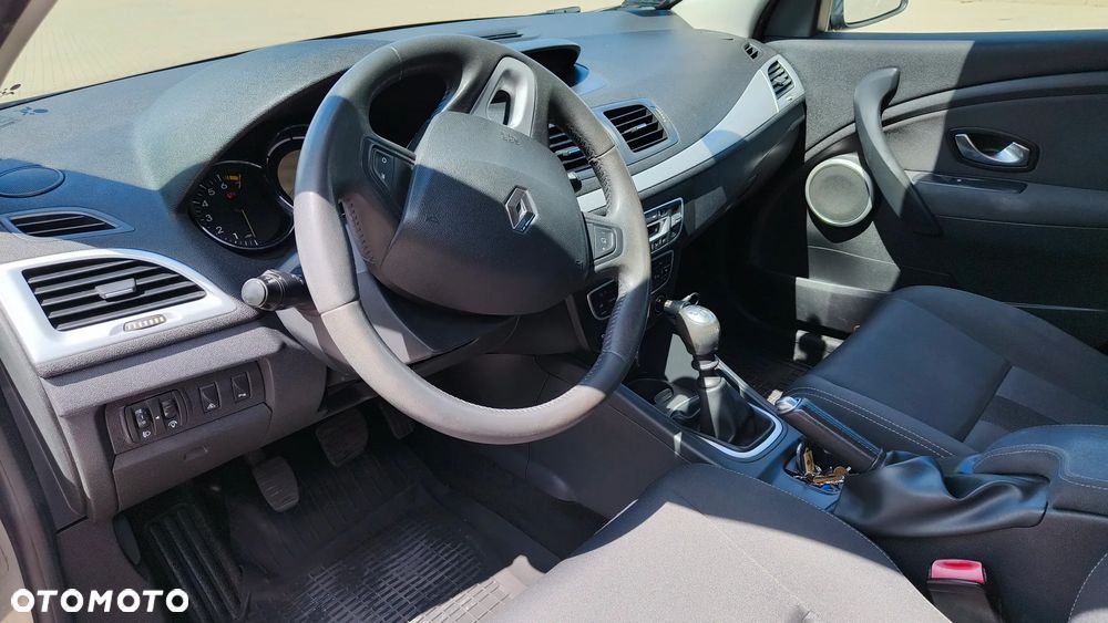 Renault Megane TCe 130 Dynamique - 9