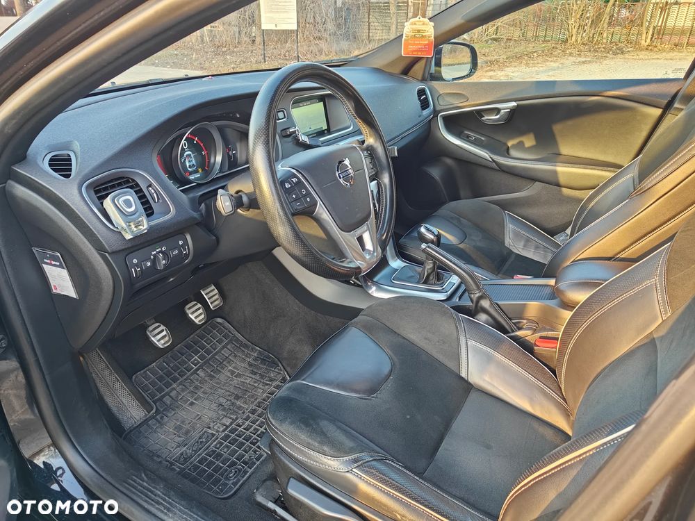 Volvo V40 D4 Drive-E R-Design Kinetic - 9