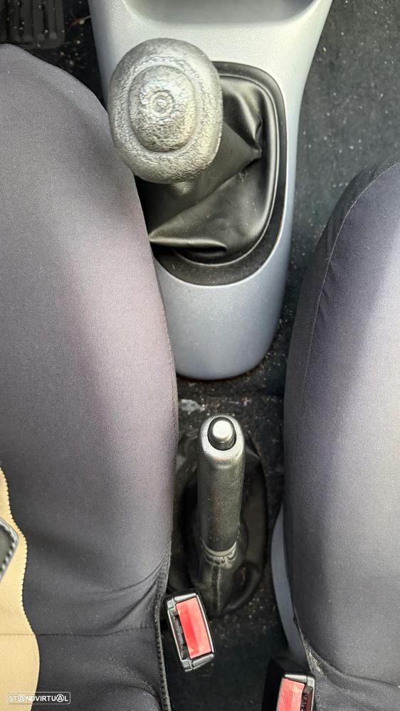 Ford Fiesta 1.4 Ghia - 11