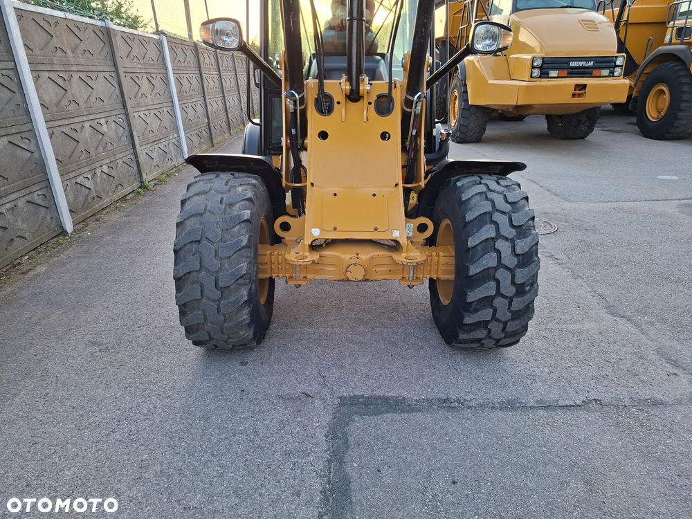 Caterpillar CAT 906 M - 20