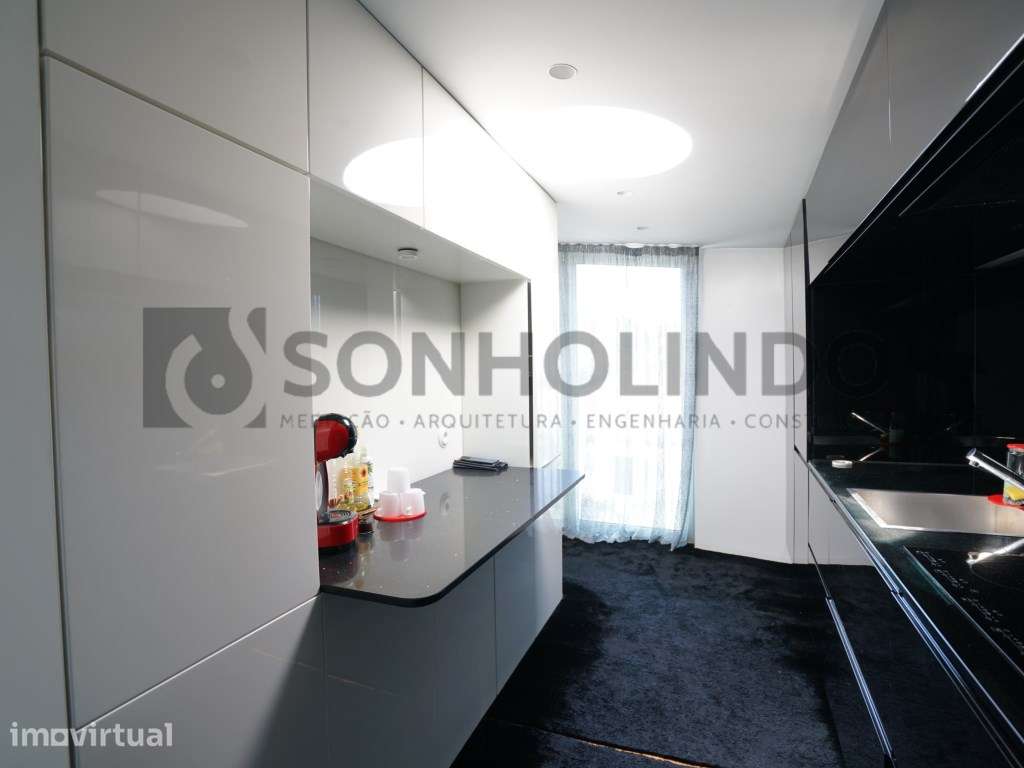 Andar Moradia T3 completamente mobilado, com água, luz e Internet i... - Grande imagem: 4/27