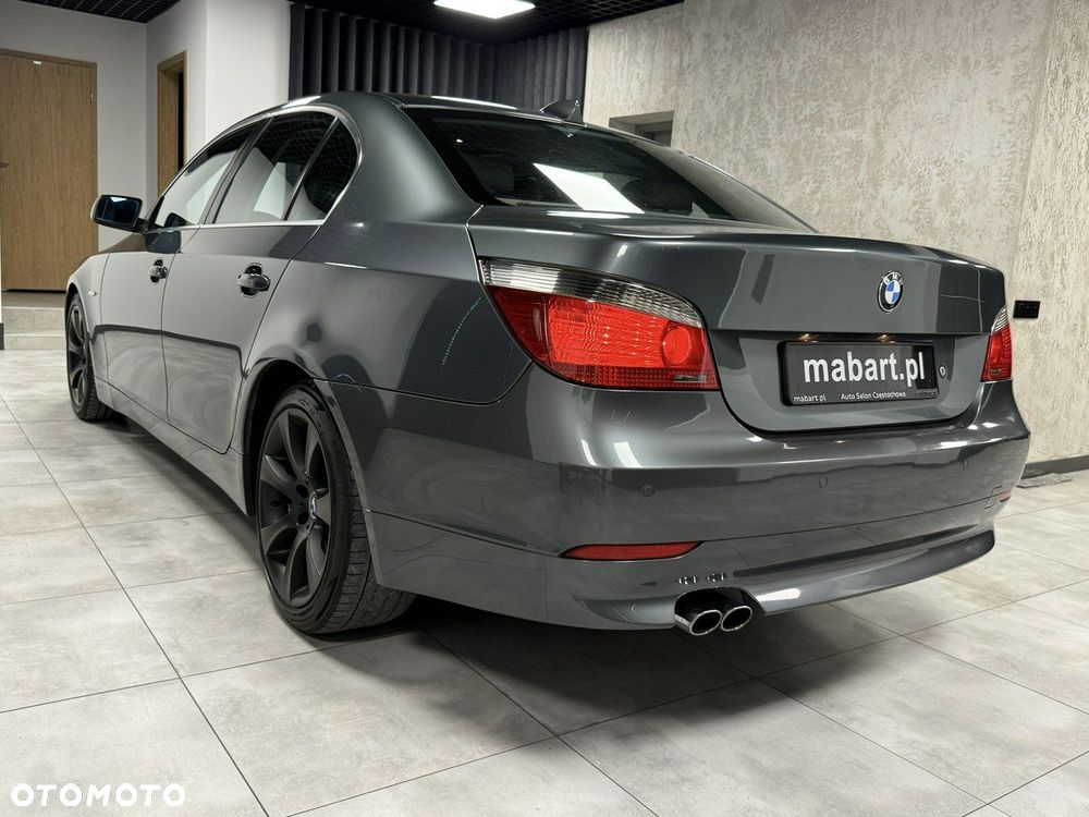 BMW Seria 5 520i - 4