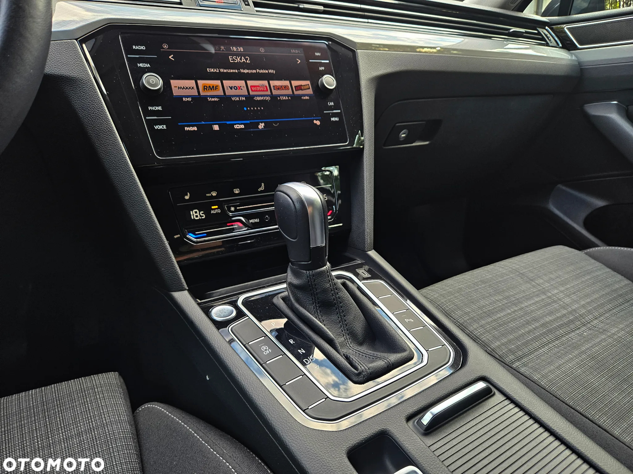 Volkswagen Passat 1.5 TSI EVO Business DSG - 32