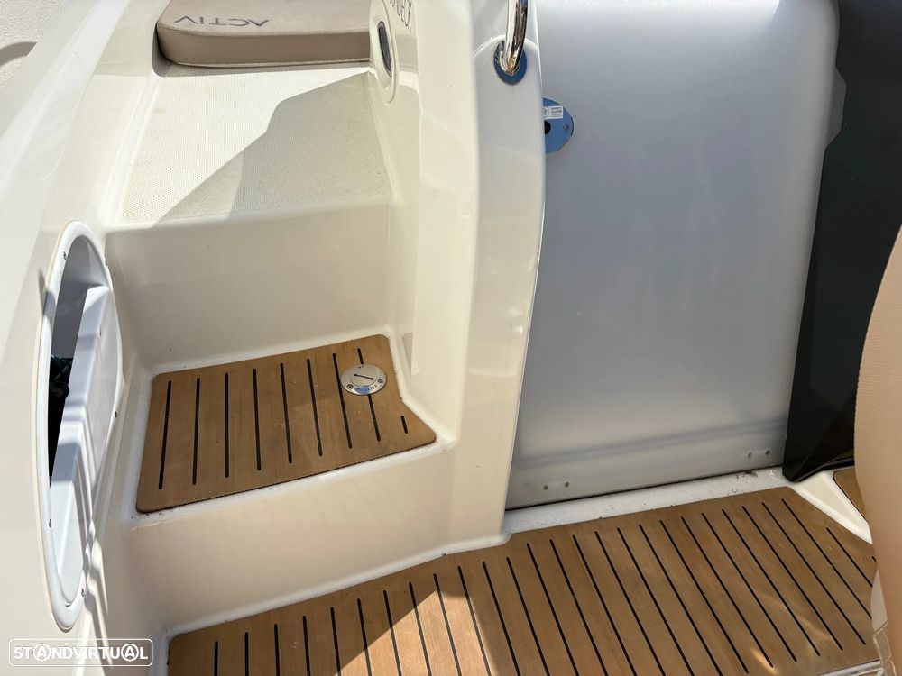 Quicksilver Activ 605 Sundeck - 18