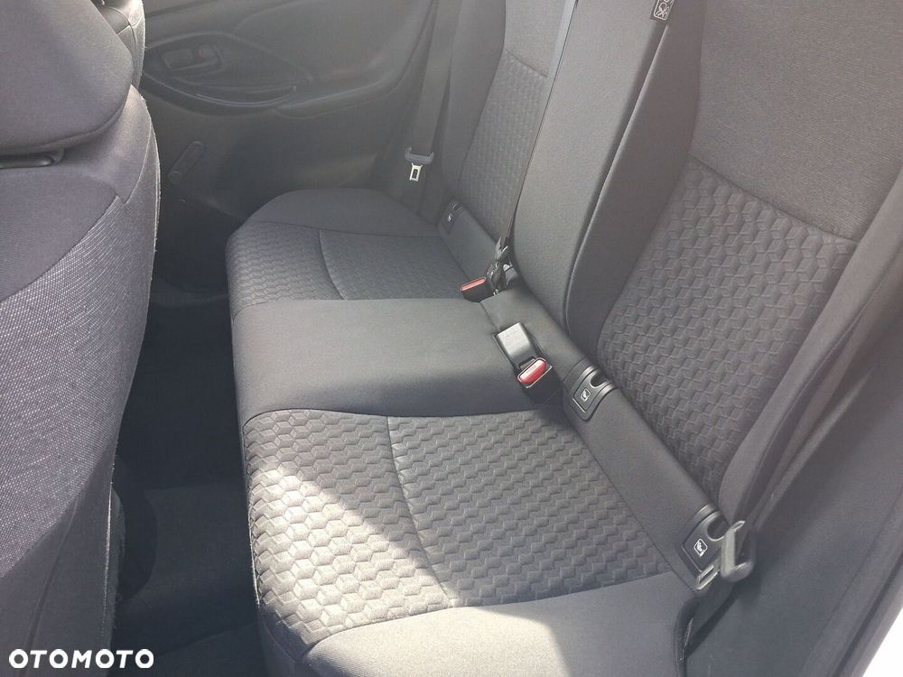 Toyota Yaris - 12