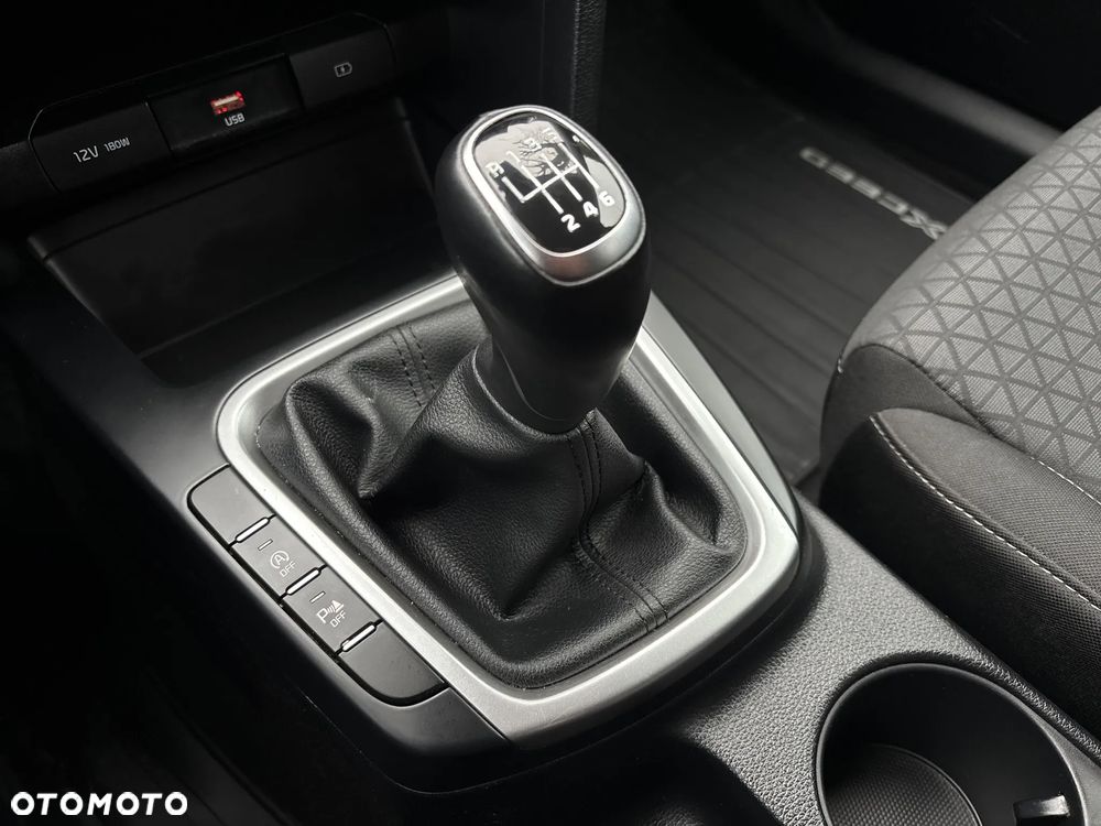 Kia XCeed 1.5 T-GDI M - 20