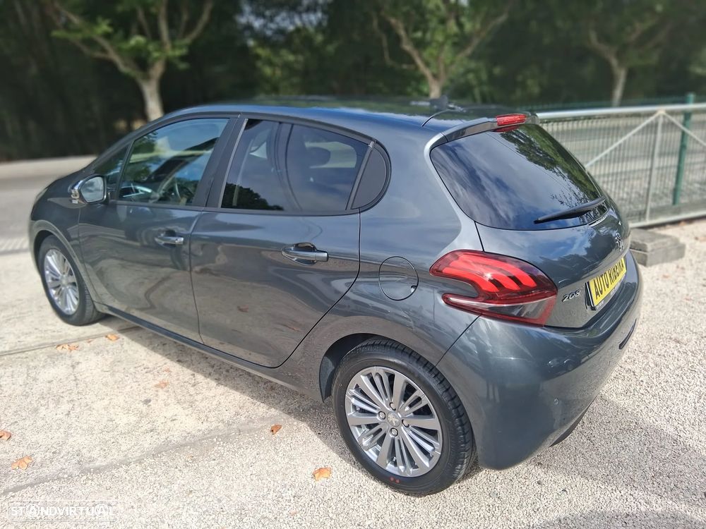 Peugeot 208 1.6 BlueHDi Style - 12