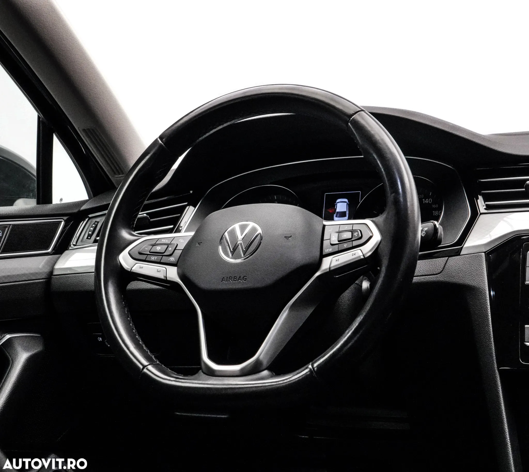 Volkswagen Passat 2.0 TDI DSG Trendline - 17