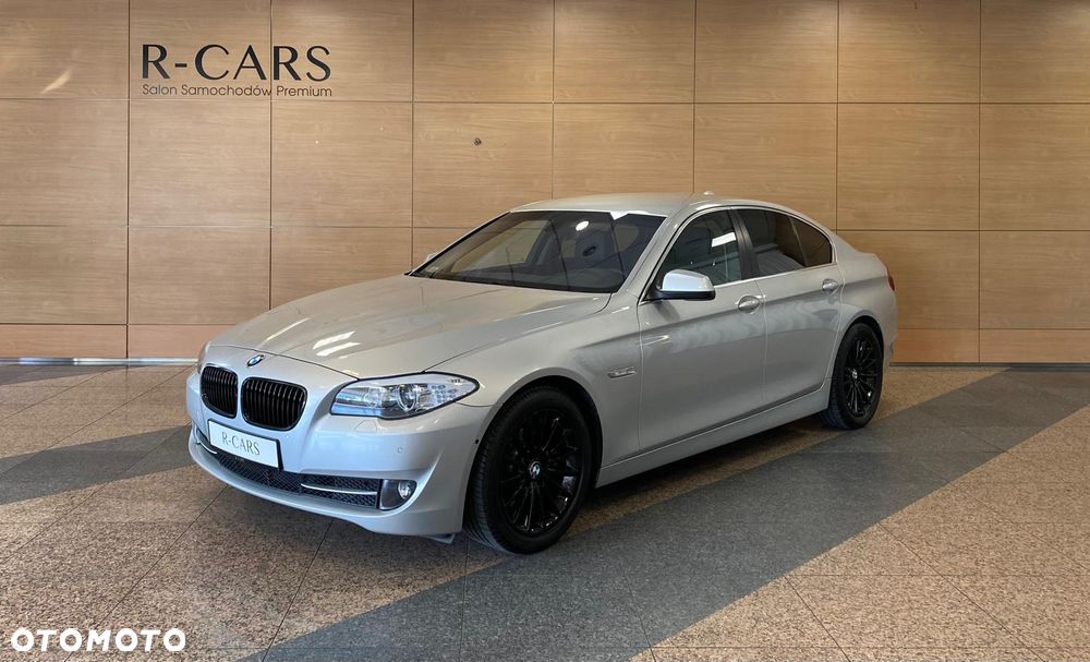 BMW Seria 5 523i Sport-Aut - 2