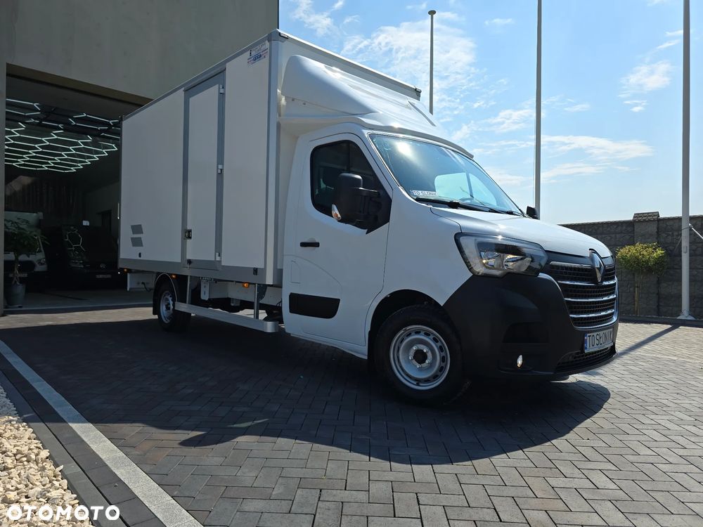 Renault MASTER KONTENER 8 PALET Dłu-4,31cm  Sze-2,11cm  Wys-2,26cm WZMOCNIONE TYLNE ZAWIESZENIE SILNIK 2.3 164KM 144 Tyś Km SERWIS DO OSTATNIEGO Km SALON POLSKA BOGATA OPCJA WYPOSAŻENIA LEDY HALOGENY TEMPOMAT FOTEL KIEROWCY PNEŁMATYCZNY KLIMATYZACJA NOWE OPONY MICHELIN - 6
