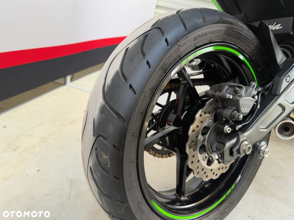 Kawasaki Ninja - 16