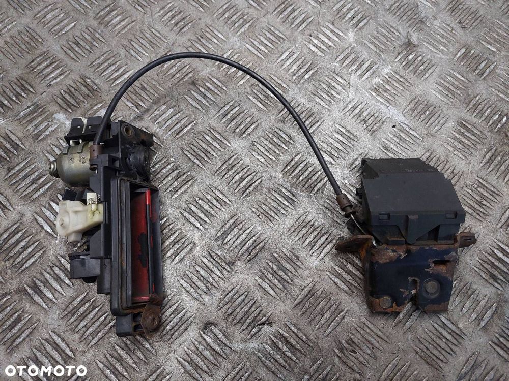 ZAMEK KLAPY BAGAŻNIKA + KLAMKA MERCEDES W203 SEDAN 2037500184 - 1