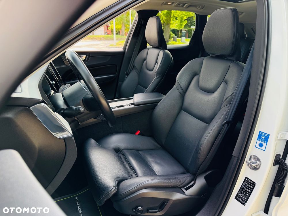 Volvo XC 60 B4 D AWD Inscription - 30