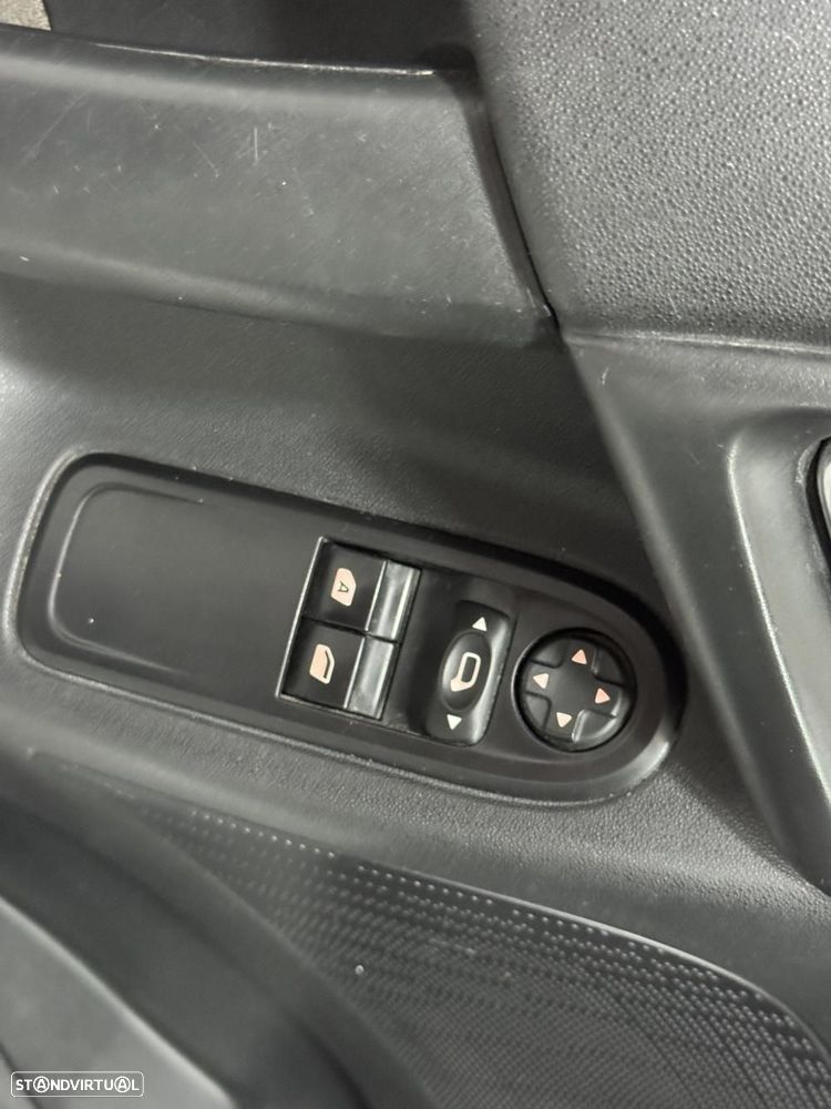 Citroën C3 e-HDi EGS Selection - 23