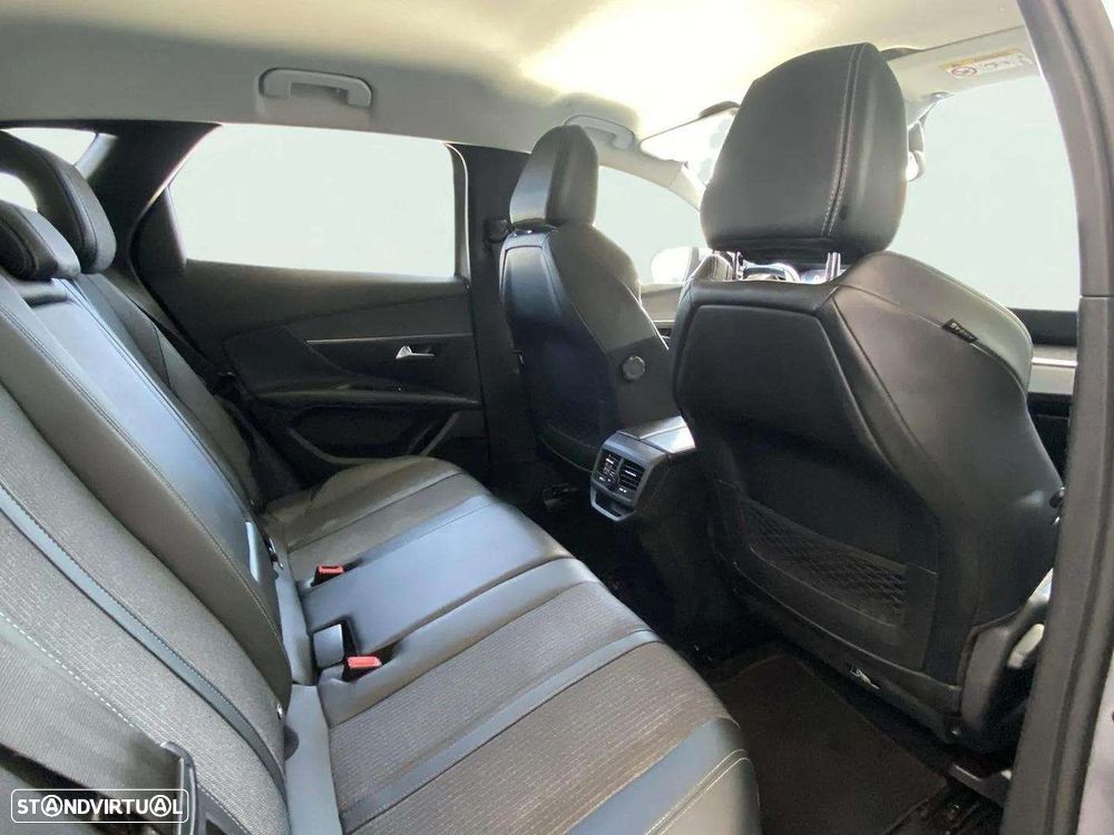 Peugeot 3008 1.5 BlueHDi Allure EAT8 - 11