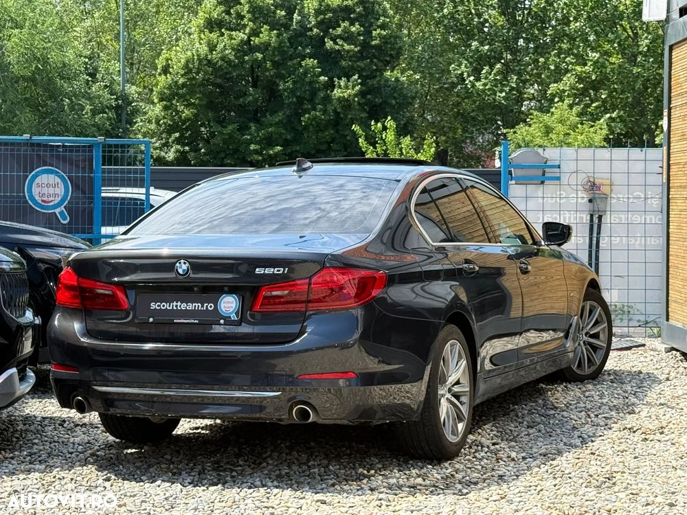 BMW Seria 5 520i Aut. Luxury Line - 3