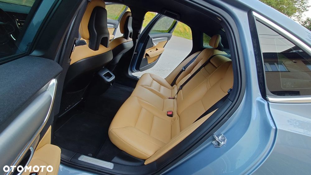 Volvo S90 - 10