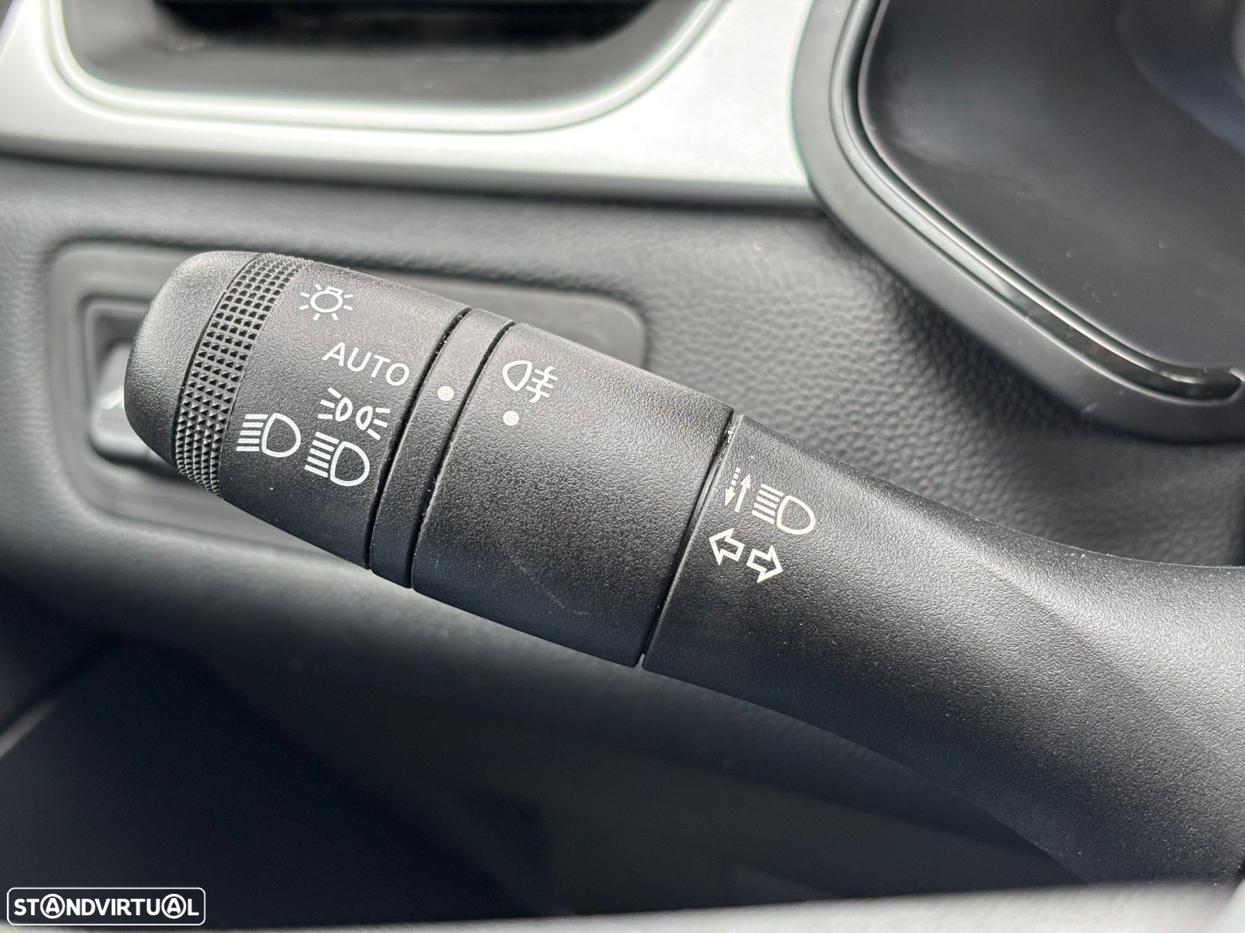 Renault Captur 1.0 TCe Techno - 16