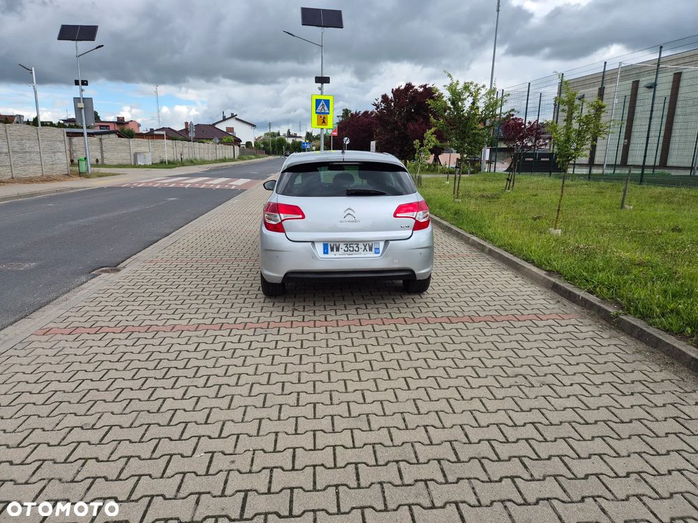 Citroën C4 HDi 90 Attraction - 19