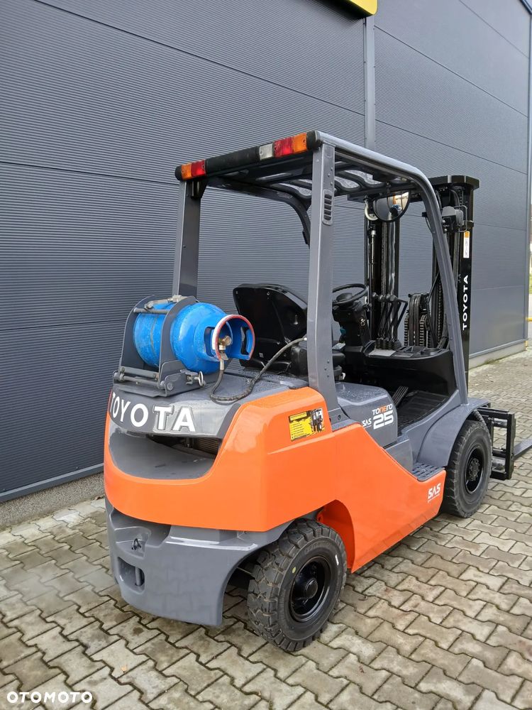 Toyota 02-8FGF25 - 6