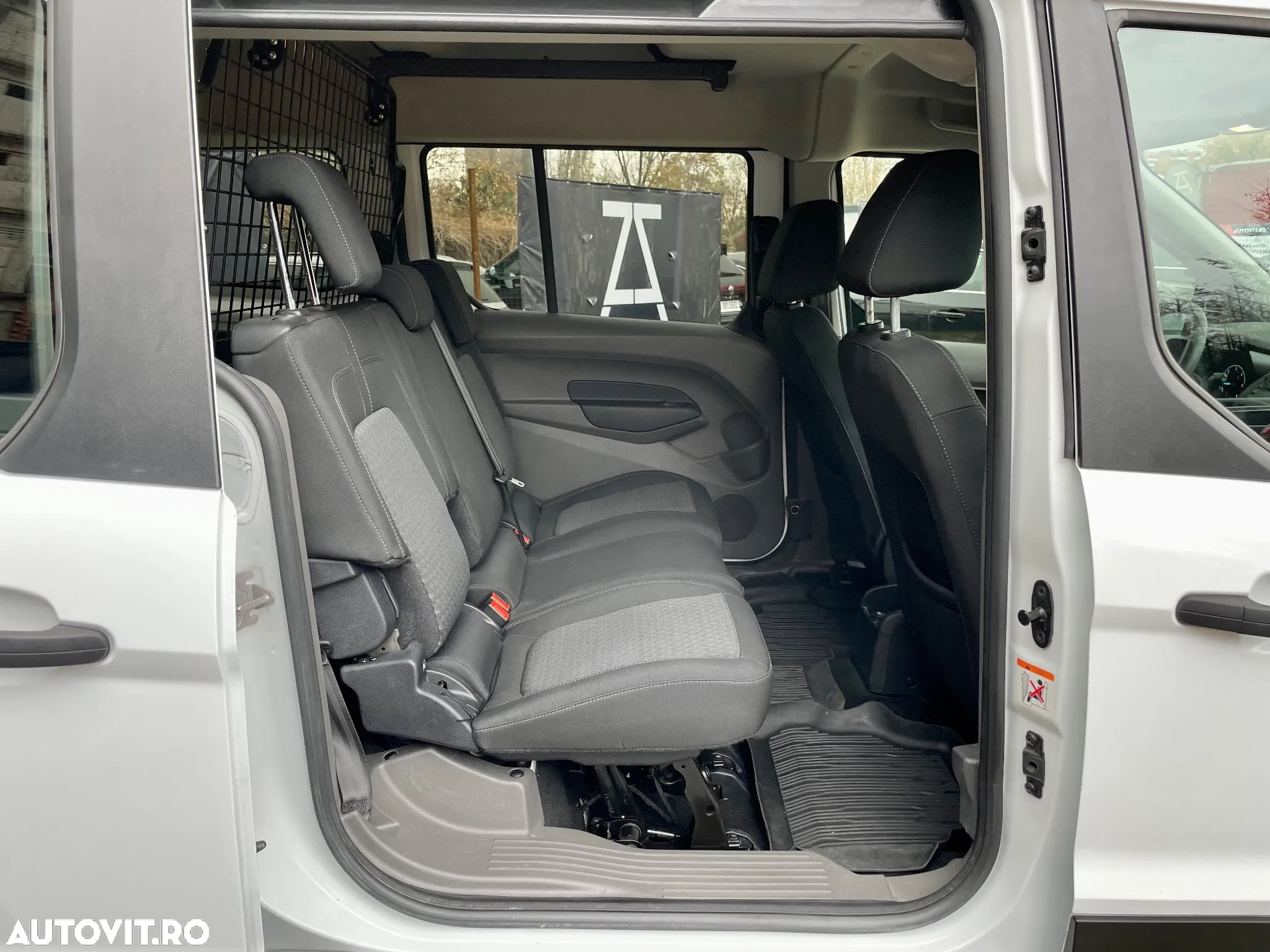Ford Transit Connect 1.5 EcoBlue 100CP 6MT Kombi L2 Trend - 16