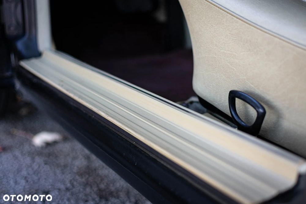 Mercedes-Benz W123 - 16