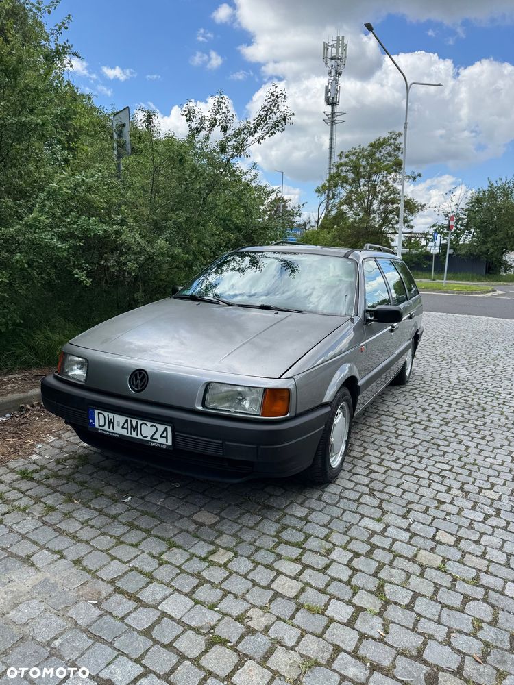 Volkswagen Passat 1.8 CL - 1