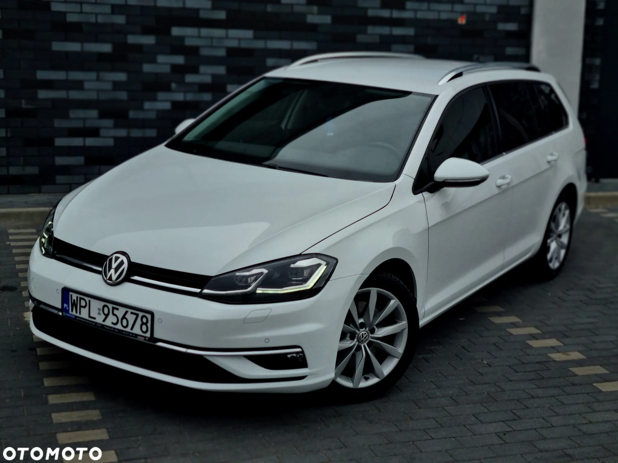 Volkswagen Golf 2.0 BlueTDI DSG Highline - 10