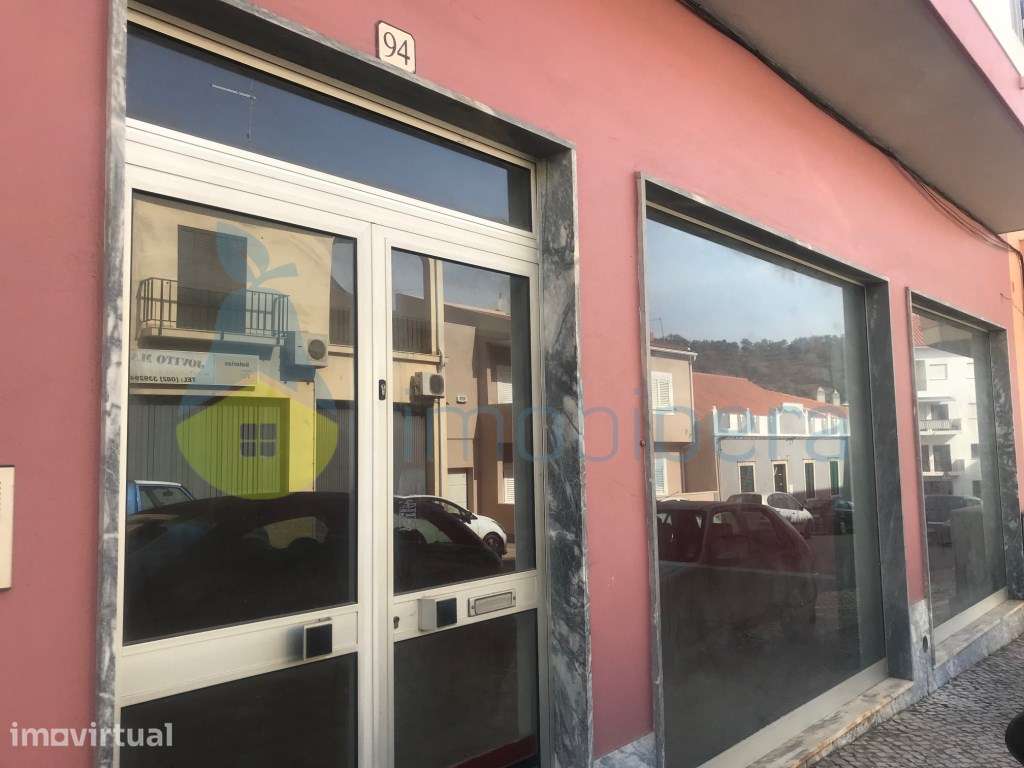 PRÉDIO MISTO COM AMPLO APARTAMENTO T3 E LOJA COMERCIAL NO CENTRO DE... - Grande imagem: 5/39