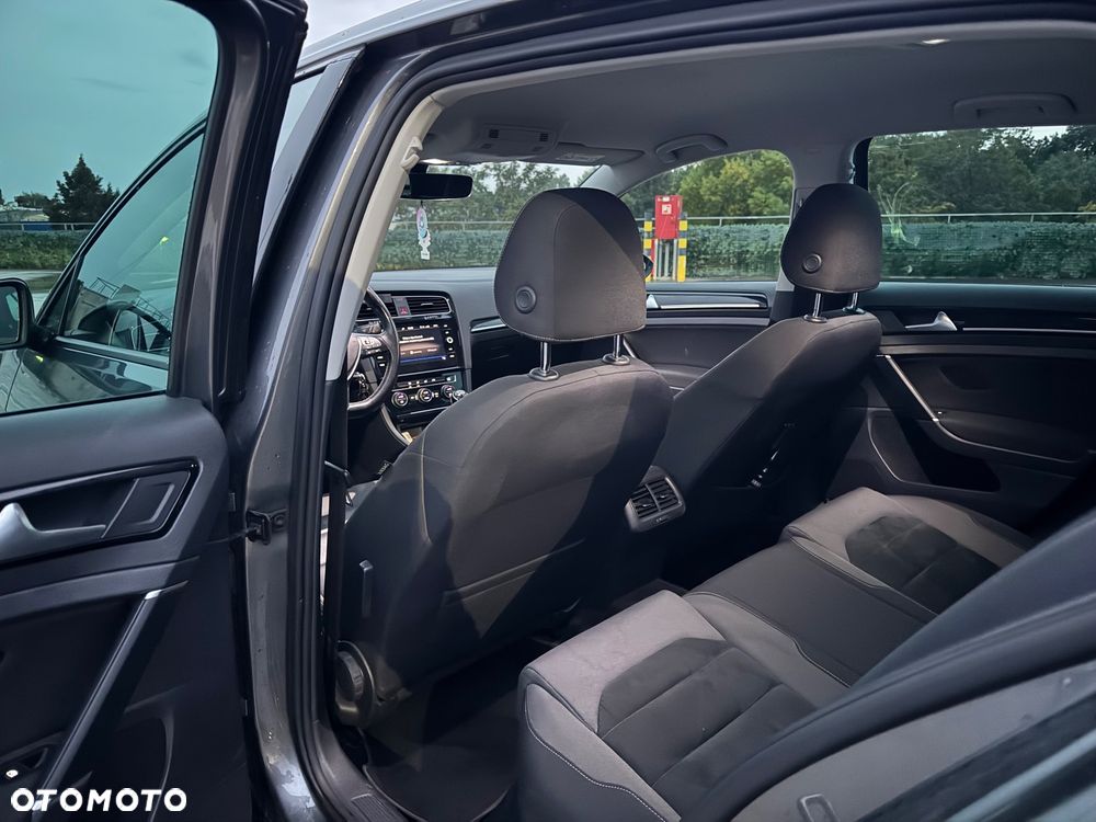 Volkswagen Golf - 19