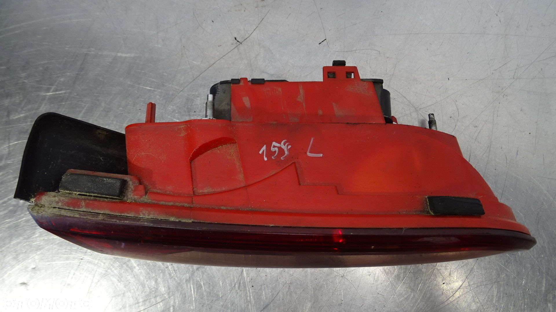 LAMPA LEWA TYLNA W KLAPIE ALFA ROMEO 159 JTDM 60691366 - 4