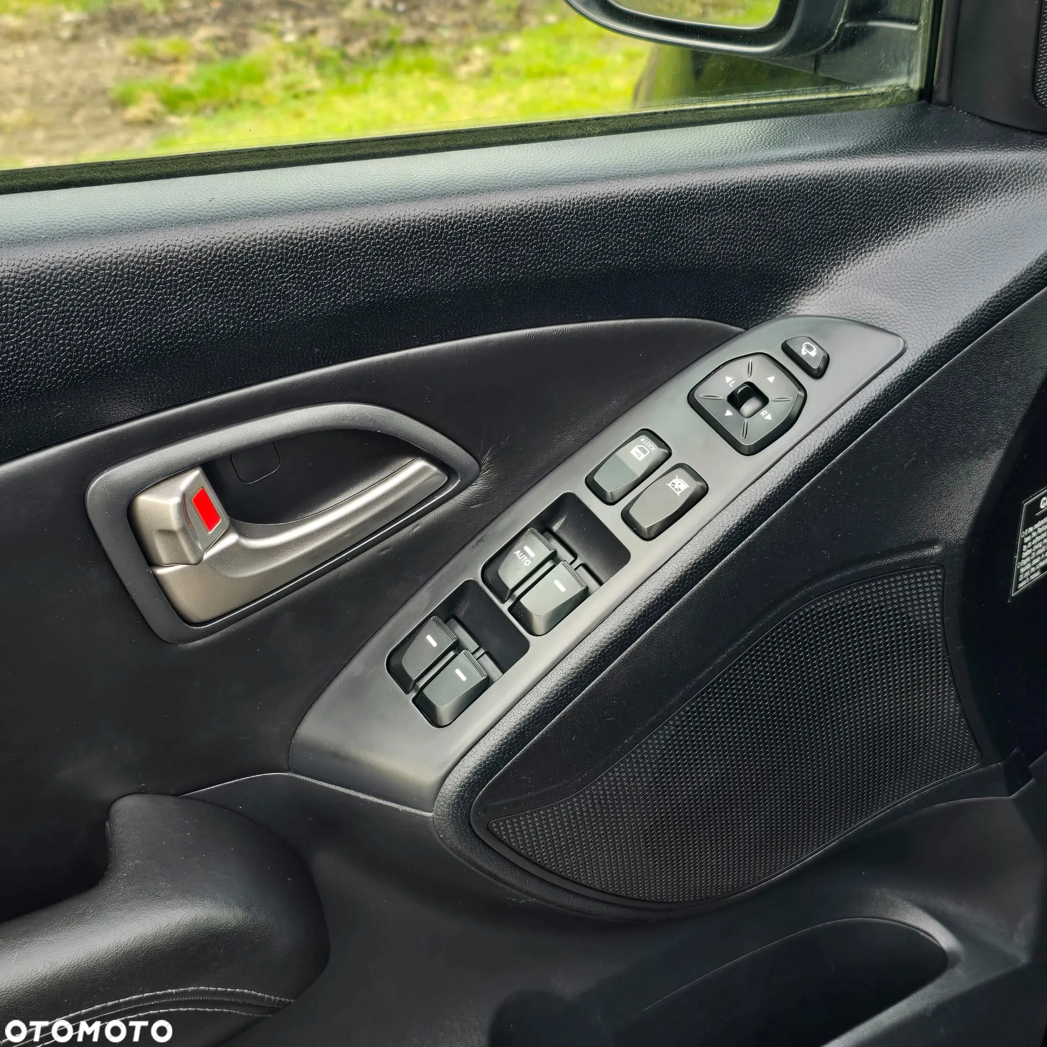 Hyundai ix35 2.0 CRDi Premium 2WD - 24