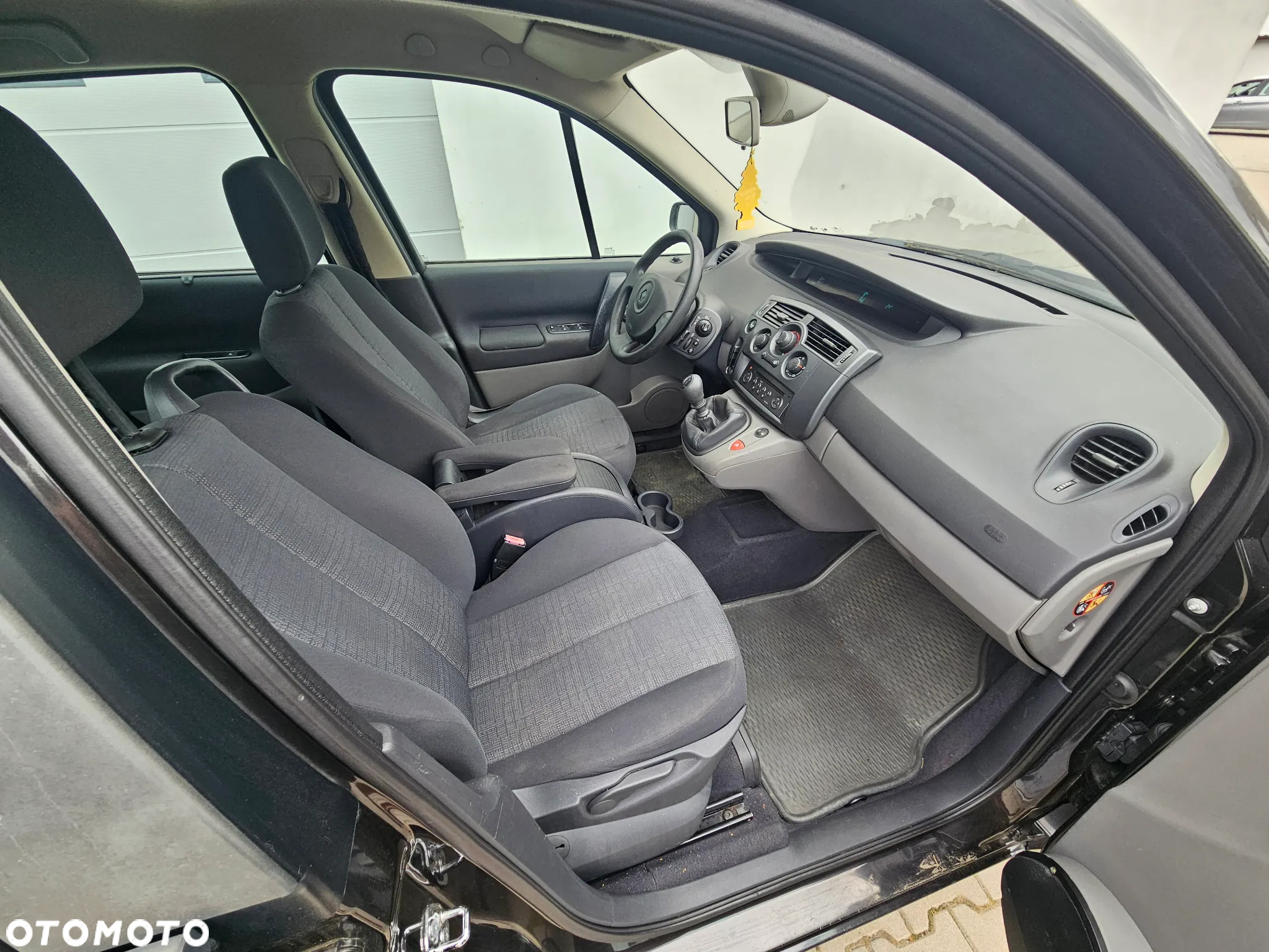 Renault Scenic 1.6 16V 110 Expression - 13