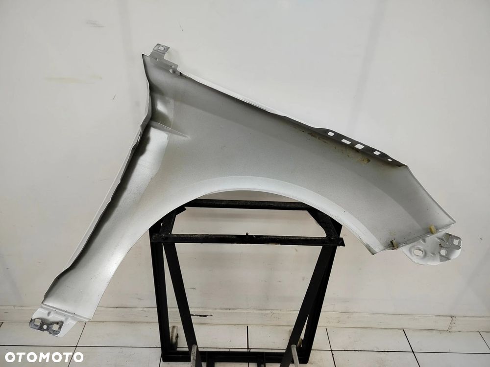 FORD FOCUS MK3 10R- BŁOTNIK LEWY PRZÓD PRZEDNI 5B - 13