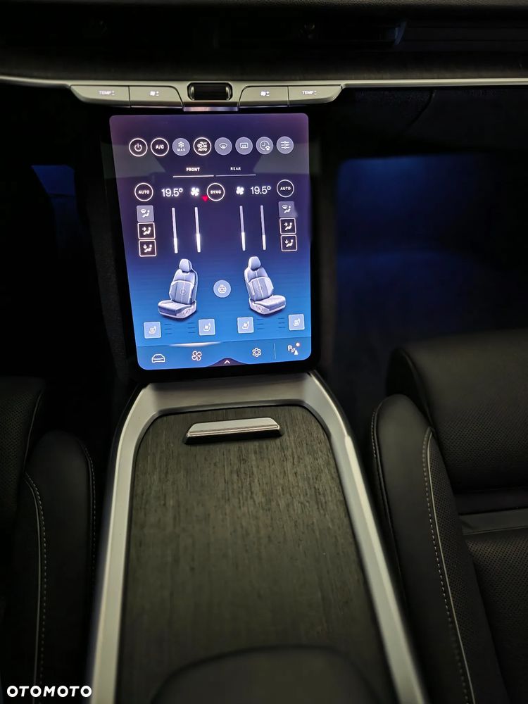 Lucid Air - 35