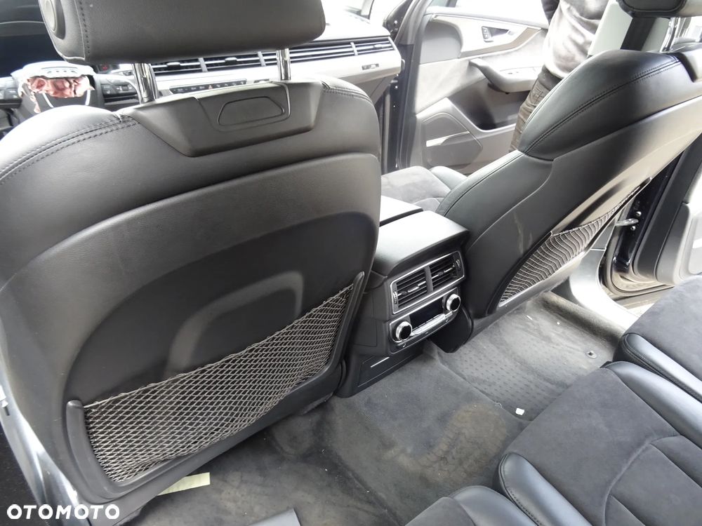 Fotele Kanapa Boczki Skora Alkantara 7 osob Audi Q7 4M czesci - 8