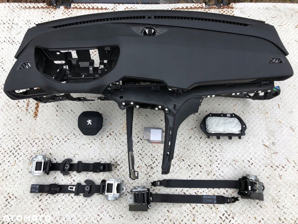 peugeot 3008 deska kokpit konsola poduszki - 4