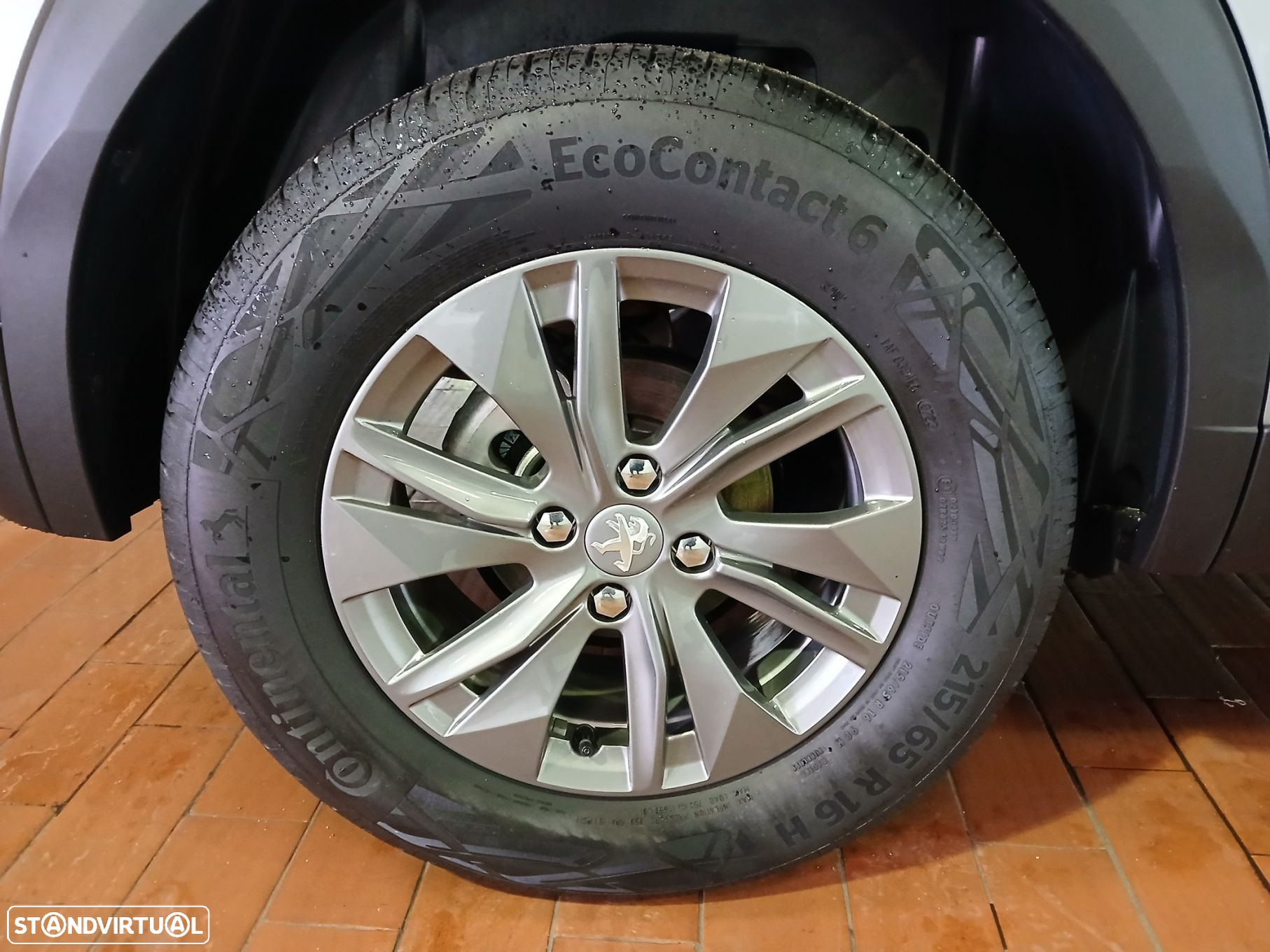 Peugeot 2008 1.2 PureTech Active Pack - 14