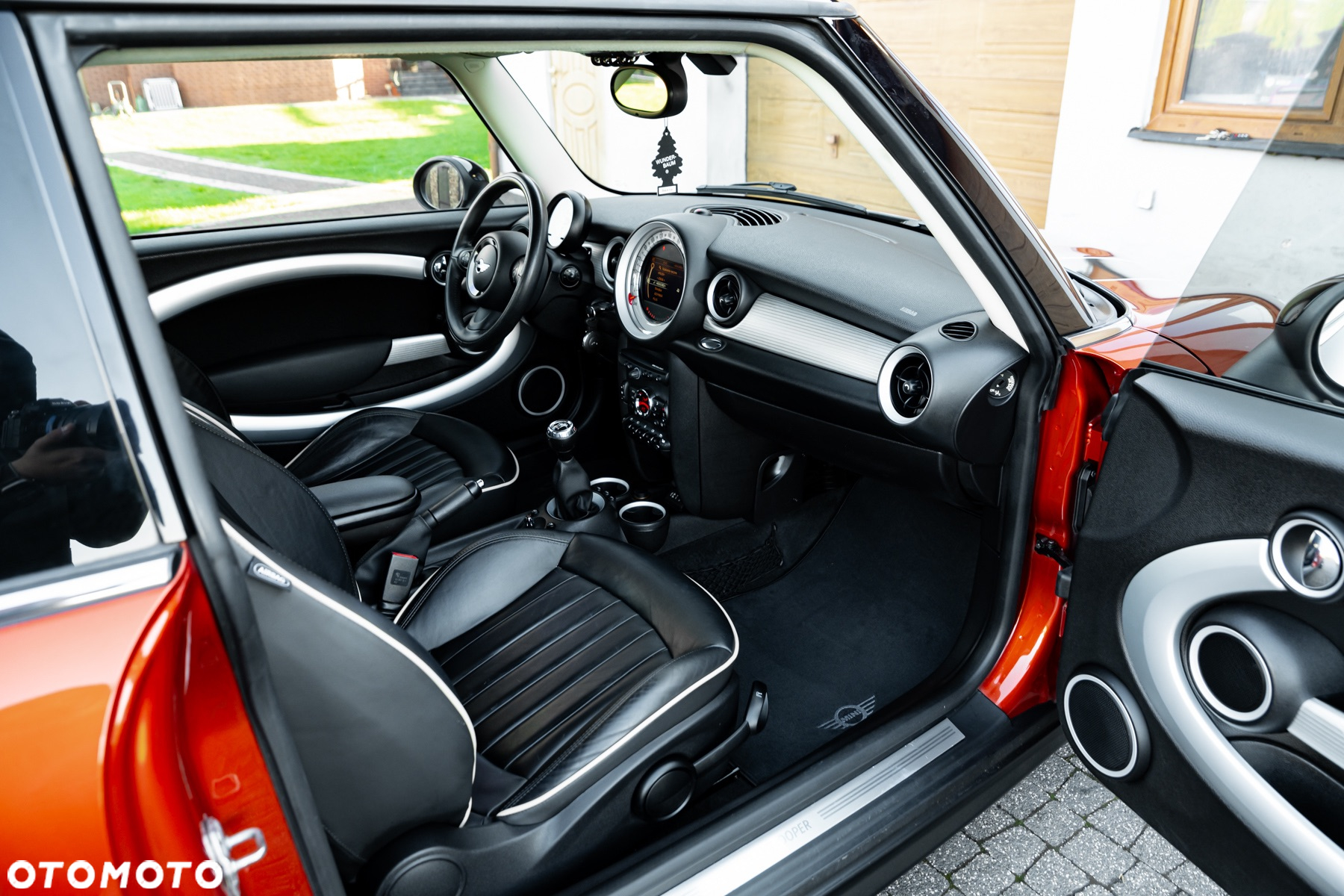 MINI Cooper Standard - 25
