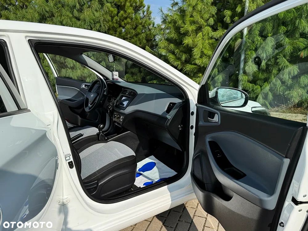 Hyundai i20 1.25 Classic + - 23