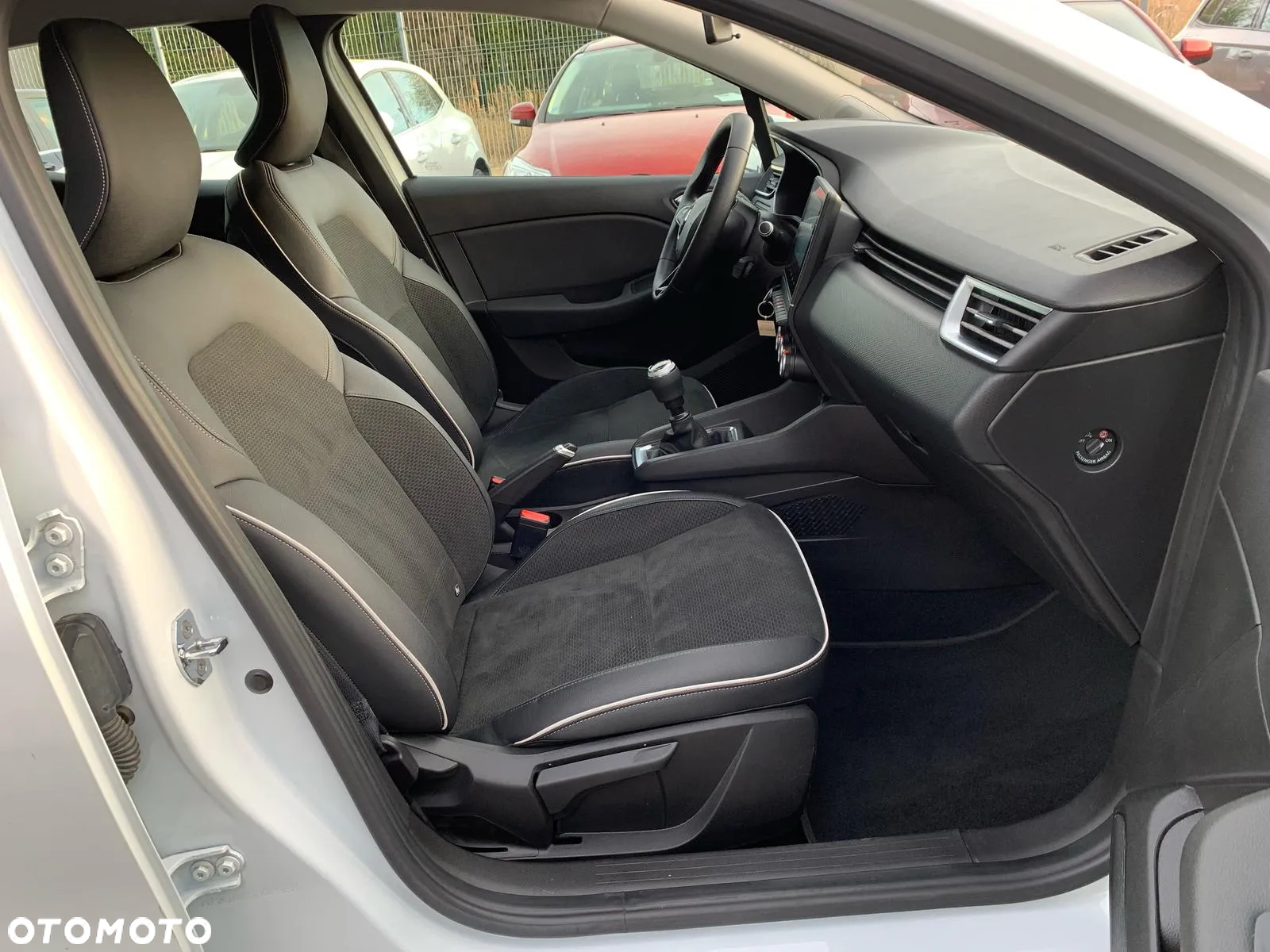 Renault Clio BLUE dCi 85 EXPERIENCE - 9