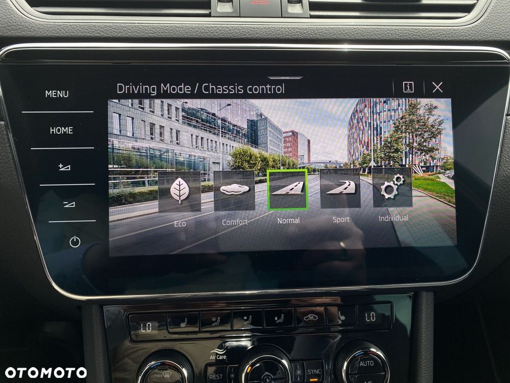 Skoda Superb 2.0 TDI SCR Sportline DSG - 32