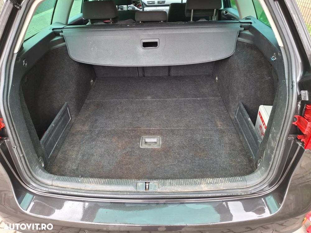 Volkswagen Passat - 19