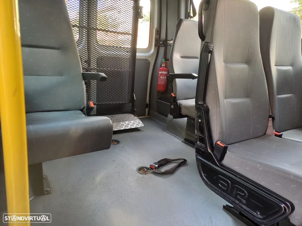 Renault Master 2.5 dci 9 lugares - 11
