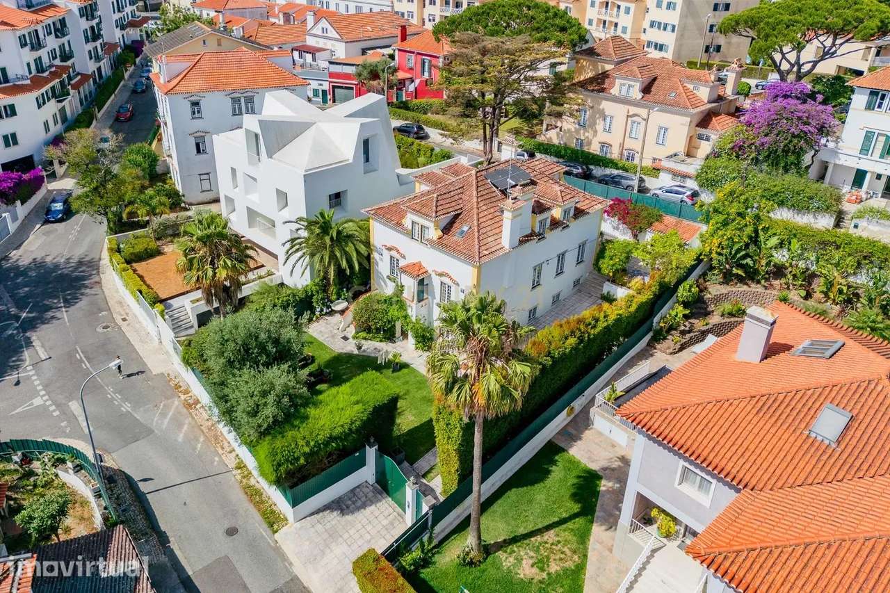Encantadora moradia isolada T5+2 em Monte Estoril, Cascais. - Grande imagem: 2/51